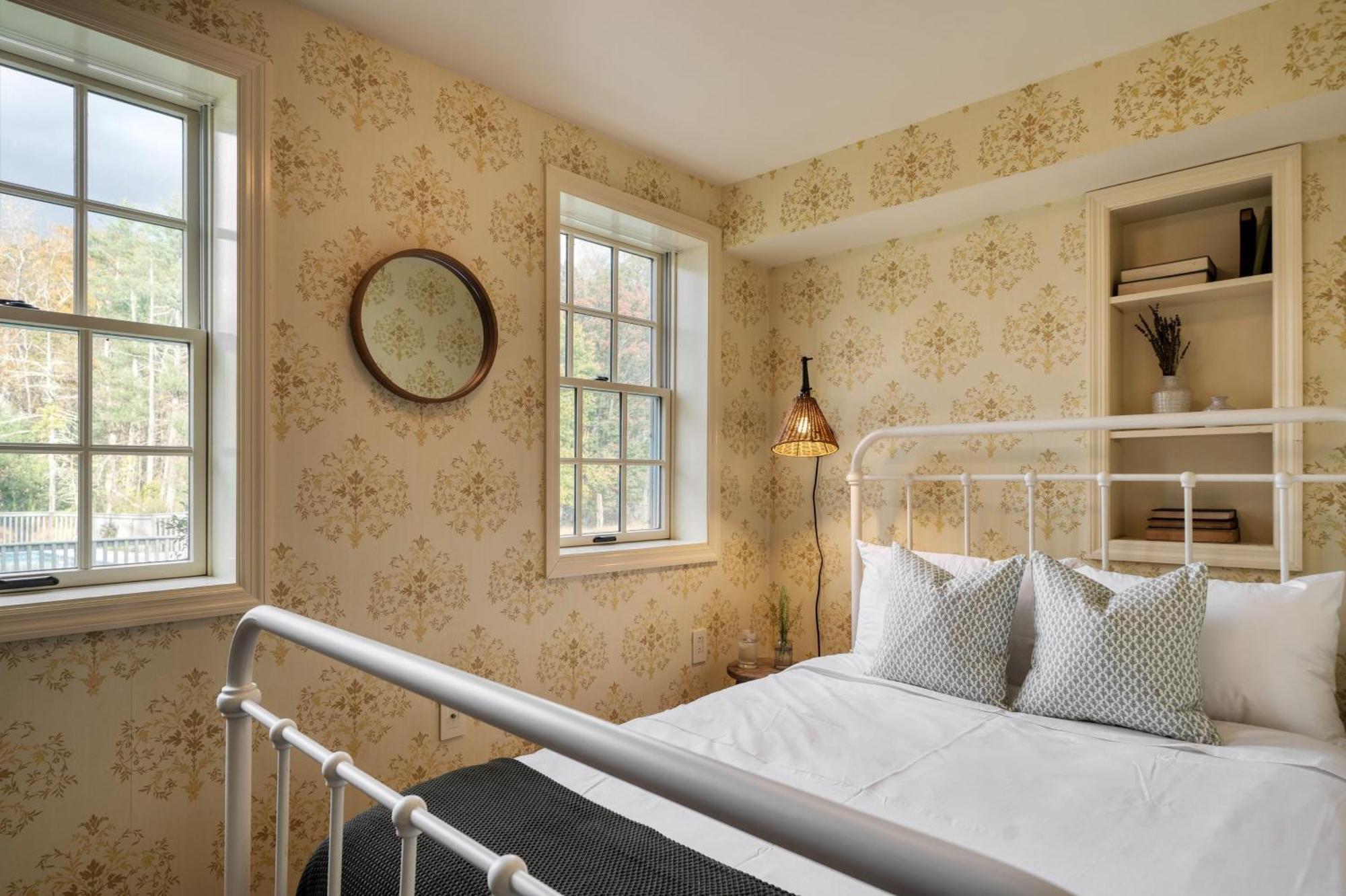 Cortland By Avantstay Charming Heritage Estate W Private Lake Pool Saugerties Exterior foto