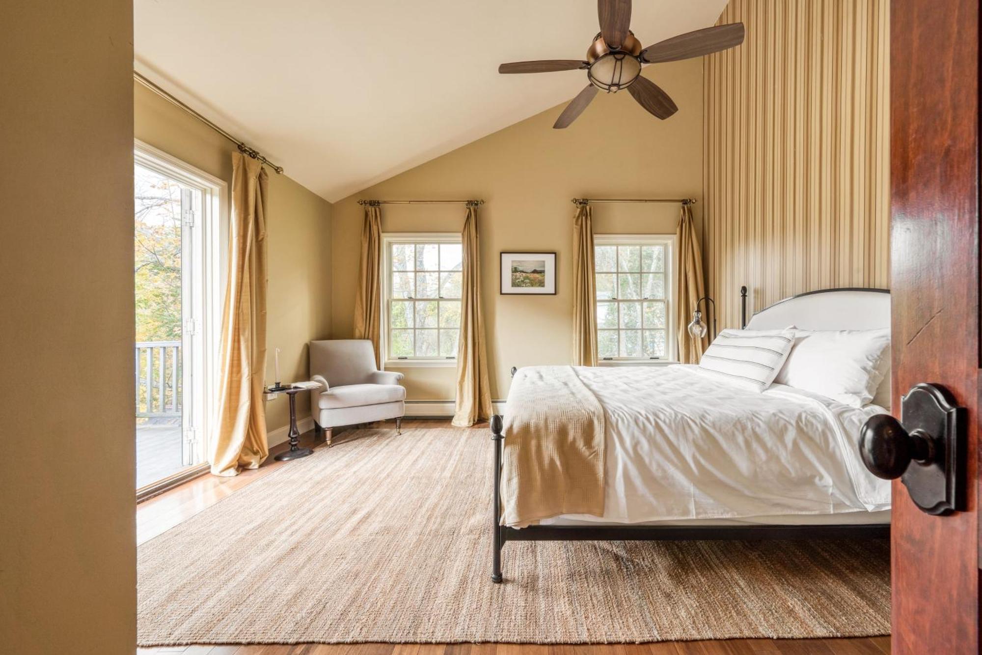 Cortland By Avantstay Charming Heritage Estate W Private Lake Pool Saugerties Exterior foto
